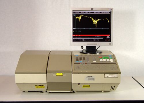Perkin Elmer PE Paragon-1000 FT-IR Spectrometer