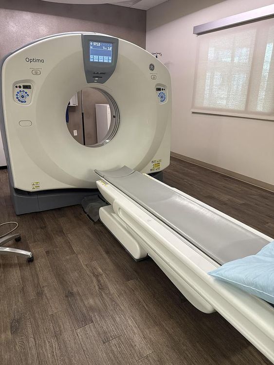 GE Optima 520 16 Slice CT
