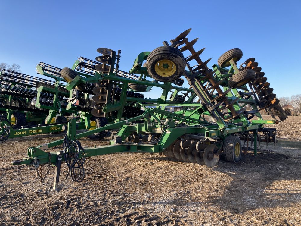 John Deere 2720 Rippers