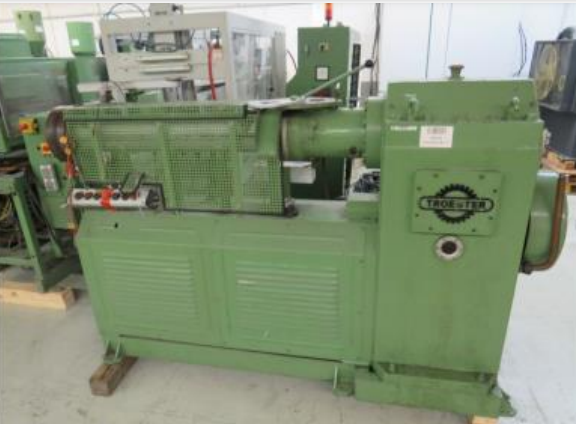 Troester 60er Extruder