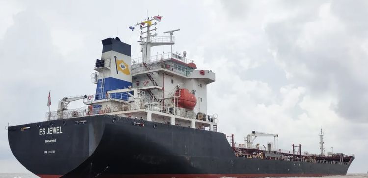 Taizhou ES JEWEL ABT 13655 DWT ON 8.1 M DRAFT