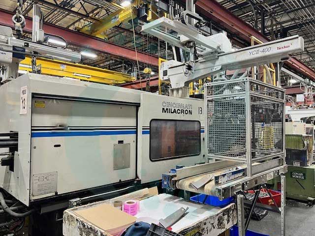 Cincinnati Milacron VT300-29 300 T