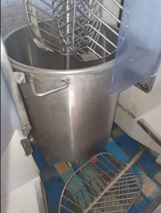 Tonelli Planetary mixer for biscuits