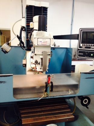 Pmer DF3-CNC CNC precision tool milling machine 4200 T / Mn (2 ranges)