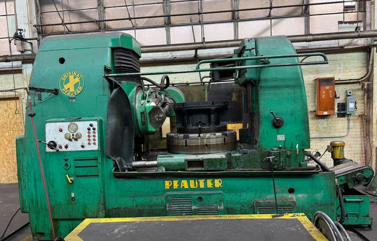 Pfauter P1250 200 RPM GEAR HOBBERS