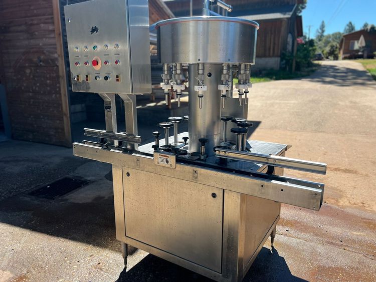 Seitz FFU12, 12 Head Vacuum Bottle Filler