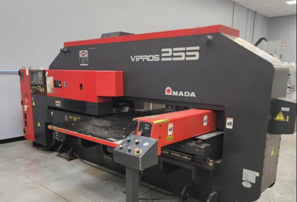 Amada Vipros 255 CNC Turret Punch Press 20 tonnes (196kN)