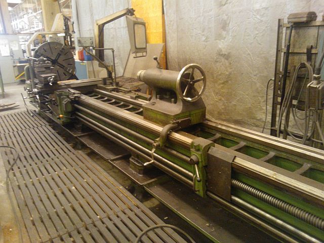 VDF Center lathe 560 rpm VDF V6