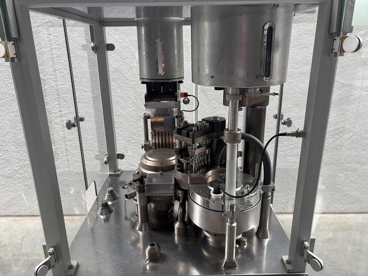 Zanasi ZAN 40 F, Capsule Filler and Closer