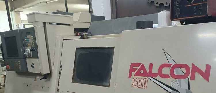 Cincinnati Milacron 40–4,500 RPM Falcon 200