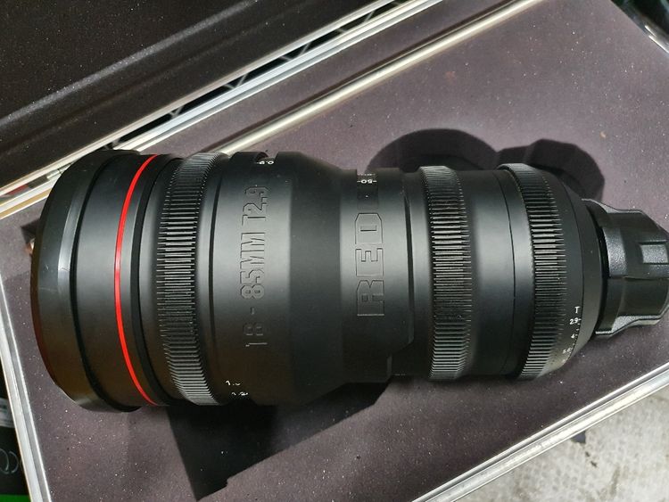 3 Red Zoom Lens