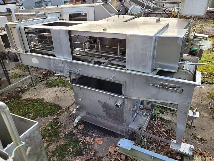 Two-section washer for cans, jars and small boxes