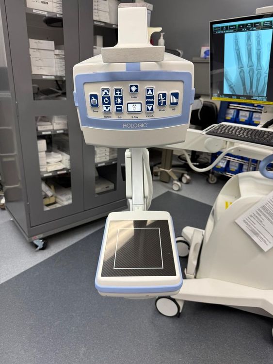 Fluoroscan Insight FD C-Arm