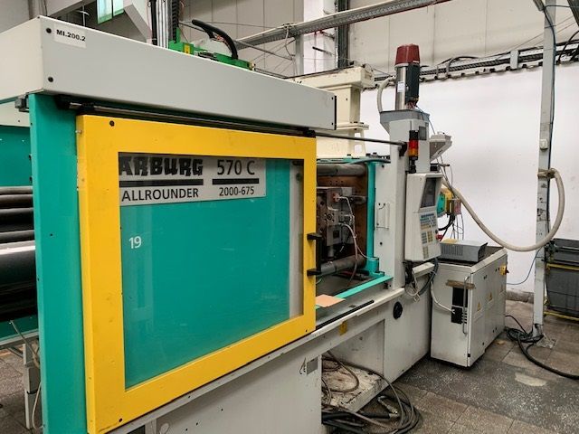 Arburg INJECTION PRESS 200 T