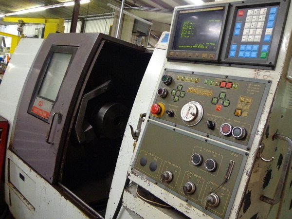 Doosan Fanuc 0T 4500 RPM DOOTURN 310 2 Axis