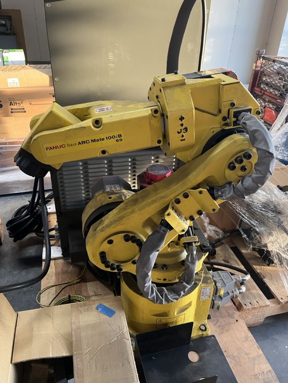 Fanuc ARC Mate 100iB/6S 1215-B811 6 Axis Max Payload 13.23 lbs