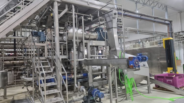 Manzini Bertocchi, Puree Processing Line for Fruits with Stone