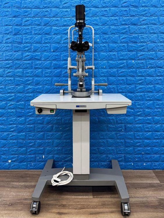 Haag Streit BM 900 Slit Lamp