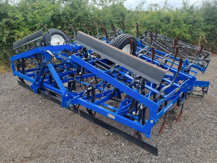 New Holland SBLV 630 S Cultivator