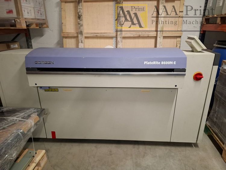 Screen PT-R 8600N-E