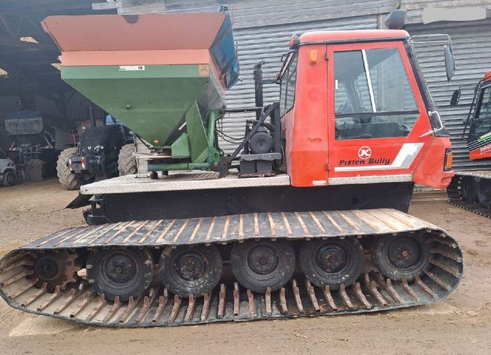 Pistenbully Wet ground groomer