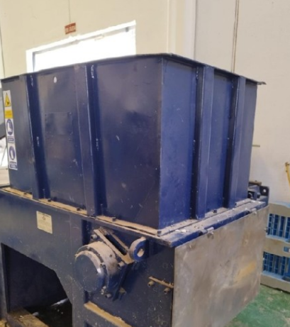 Single-shaft shredder