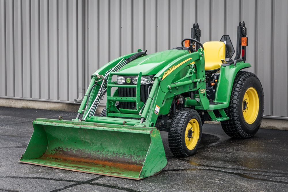 John Deere 3520 Tractor