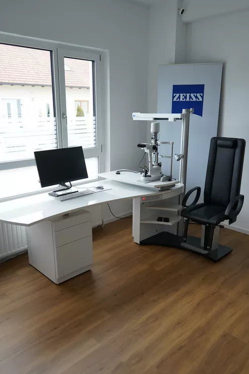 Doms examination unit