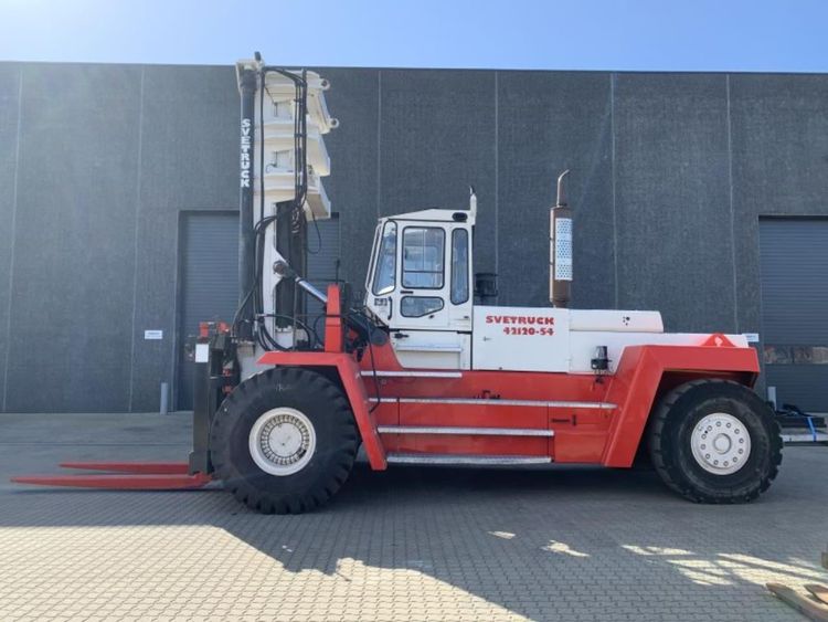 SVETruck 42120-54  Capacity: 42,000 kg