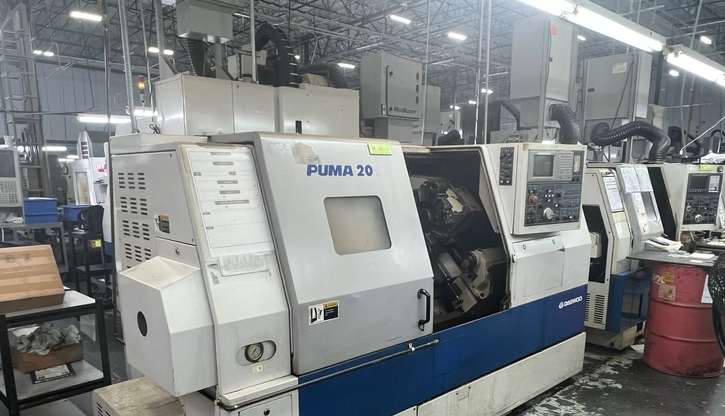 Daewoo 4,500 RPM 4,500 RPM PUMA 200LC 3 Axis