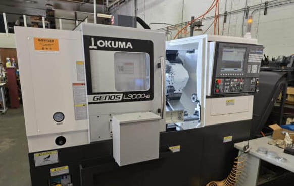 Okuma OSP-P300LA-e Control 3800 RPM Genos L3000e 2 Axis