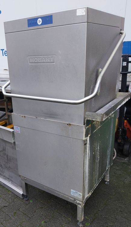 Hobart AUXXR-30 dishwasher