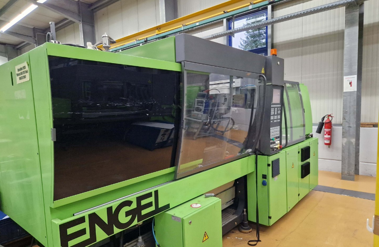 Engel Victory 330-120 Tech 120 T