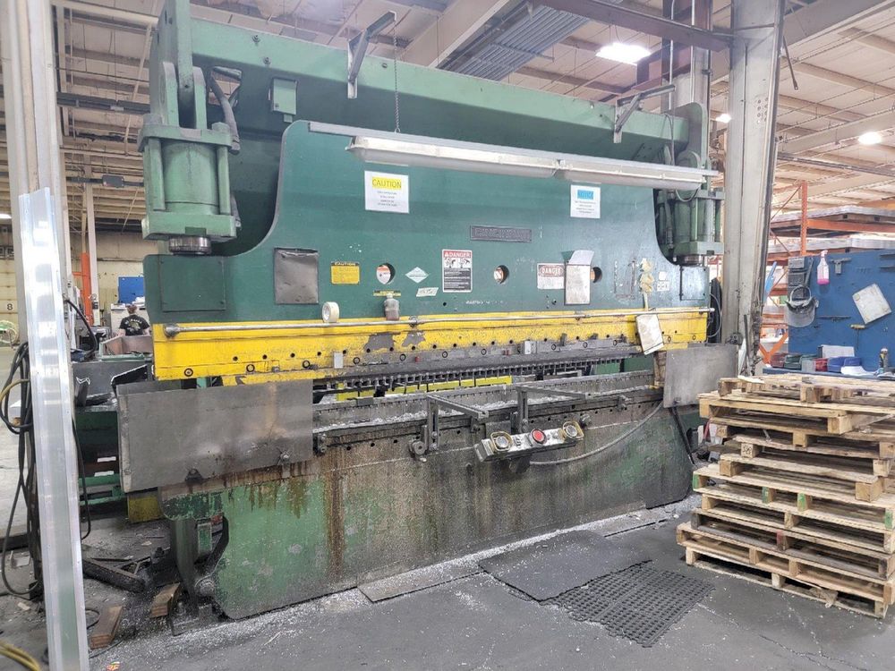 Cincinnati 230CBX12 HYDRAULIC PRESS BRAKE 230 TON X 14′