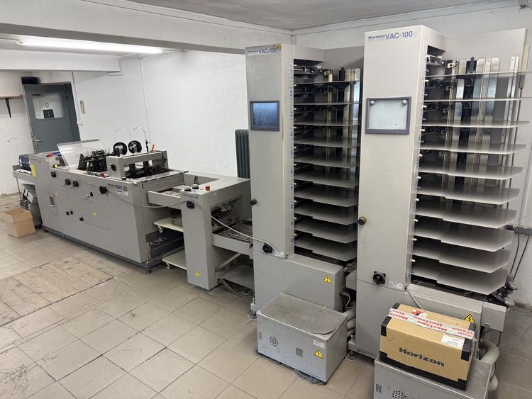 Horizon VAC-100 with 20 Feeder Booklet Maker