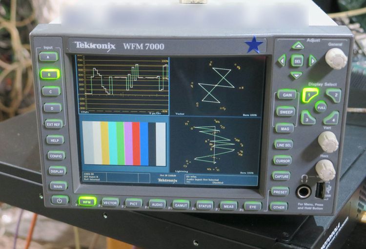 Tektronix Wfm7000 HD / SD waveform vector scope