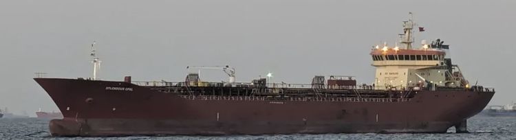 SPLENDOUR OPAL 15,091 DWT on 8.52 m draft