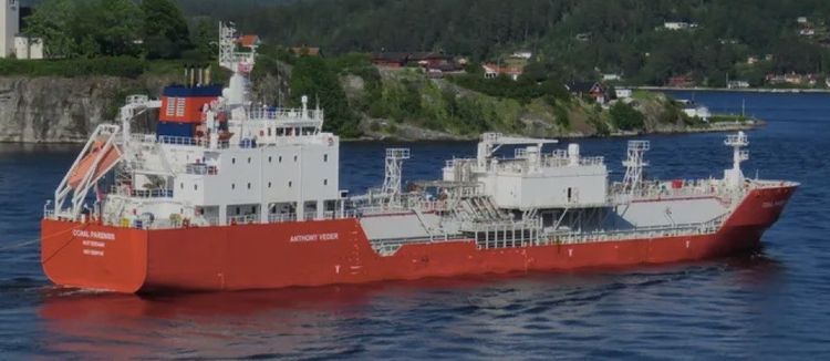 Hyundai YELLOW STONE ABT 8669 DWT ON 8.41 M DRAFT