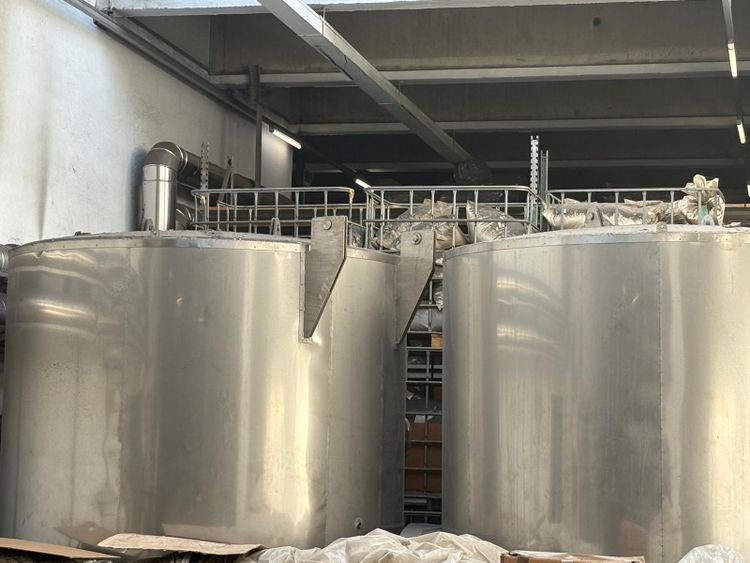 2  Dyeing Tanks (for Flock)