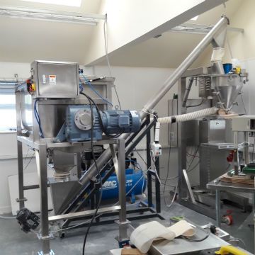 Powder Blender & Filler System