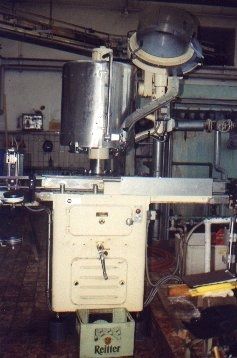 Bender PP 615 Capper / Sealing machine