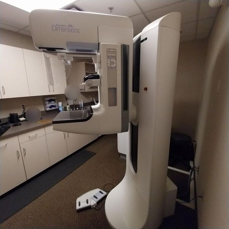 Hologic Dimensions 3D Tomo Mammo