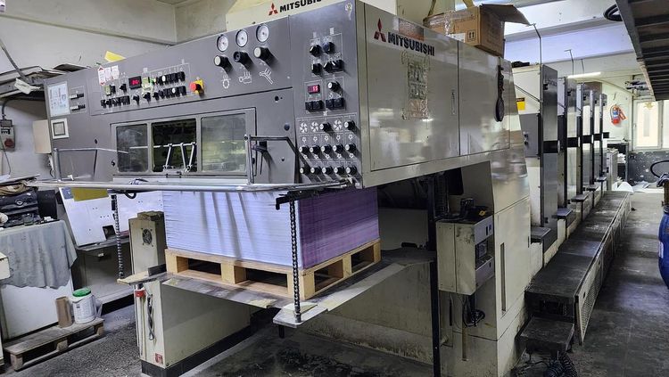 Mitsubishi 3H5 72x102 cm