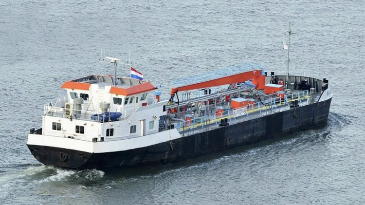 Zhejiang Double Hull Motor Tanker 1200 t.