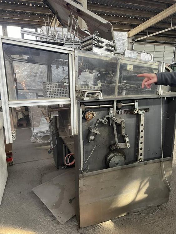 Vepatec KA 200-S Box erector for glued boxes