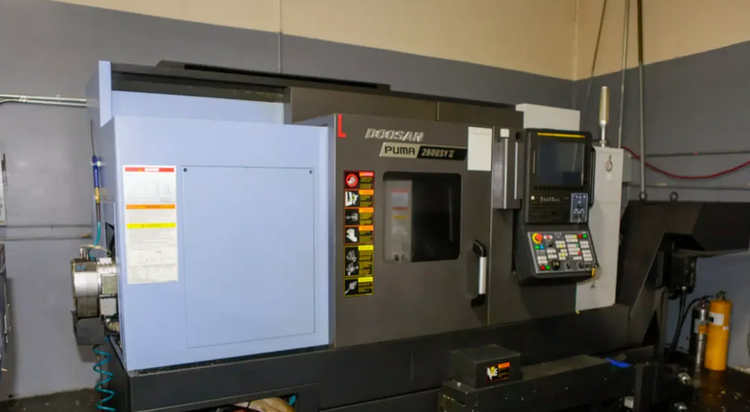 Doosan Fanuc i-Plus CNC Control 6,000 RPM PUMA 2600SYII 2 Axis