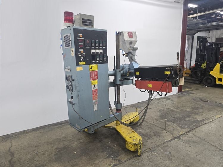 Davis Standard DS-15 Extruder