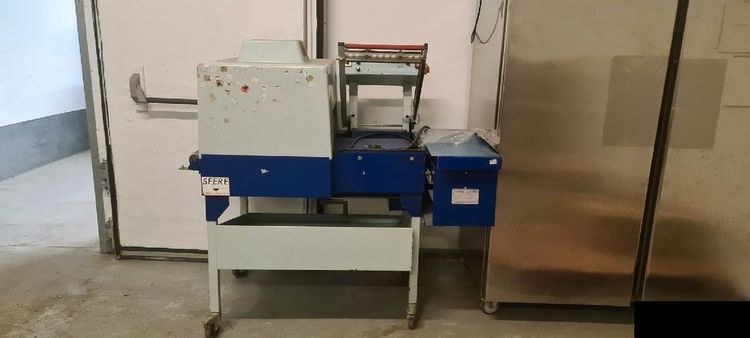 Egg grader + unloading table