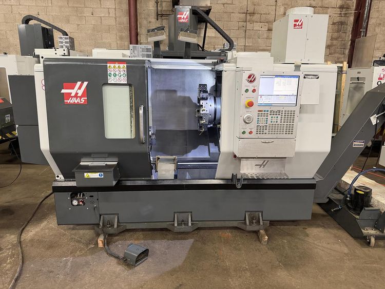 Haas HAAS CNC Control 4,000 RPM ST-20  3 Axis