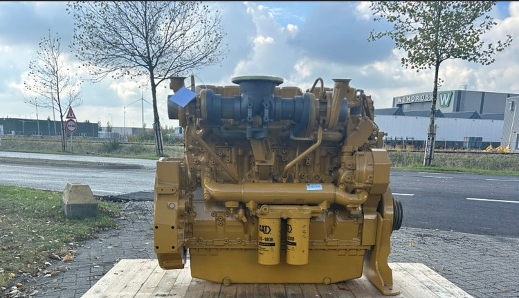 Caterpillar C18 Engine Output 671 kW